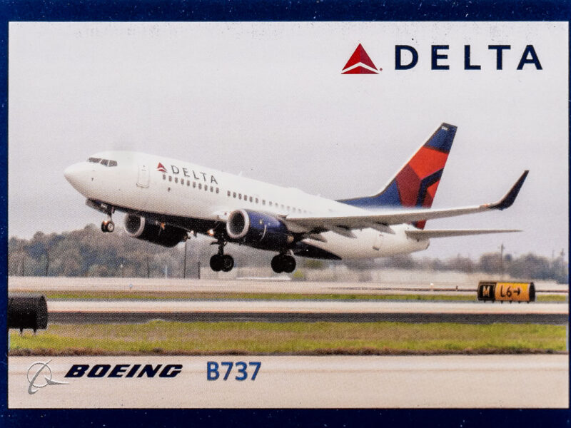 Delta 2010 #27 Boeing 737