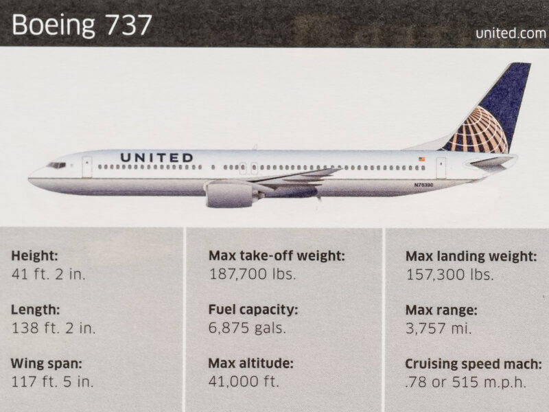 United Set 2 Boeing 737 Back
